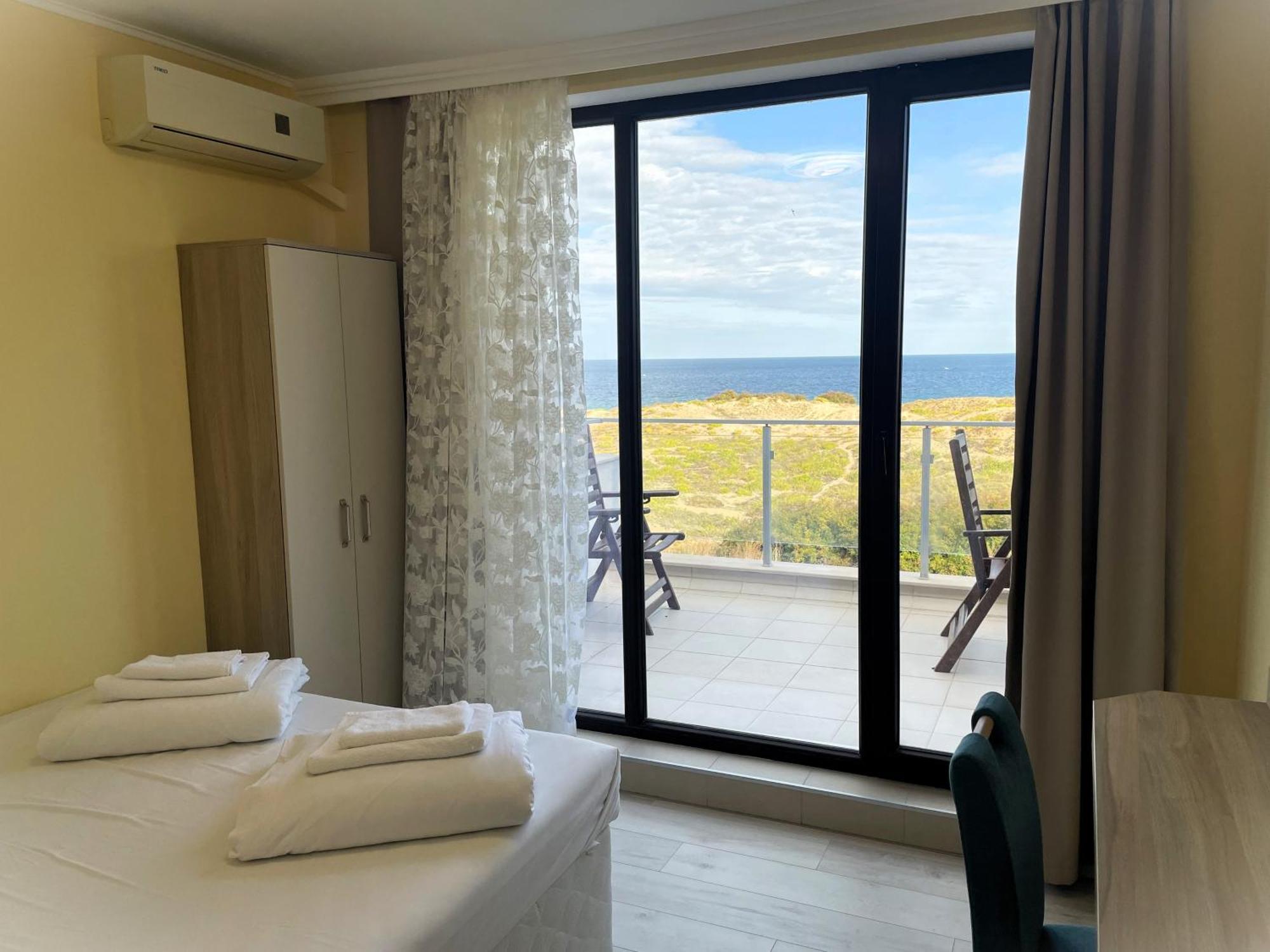 Apart-Hotel Panorama Sea Lux Primorsko Dış mekan fotoğraf