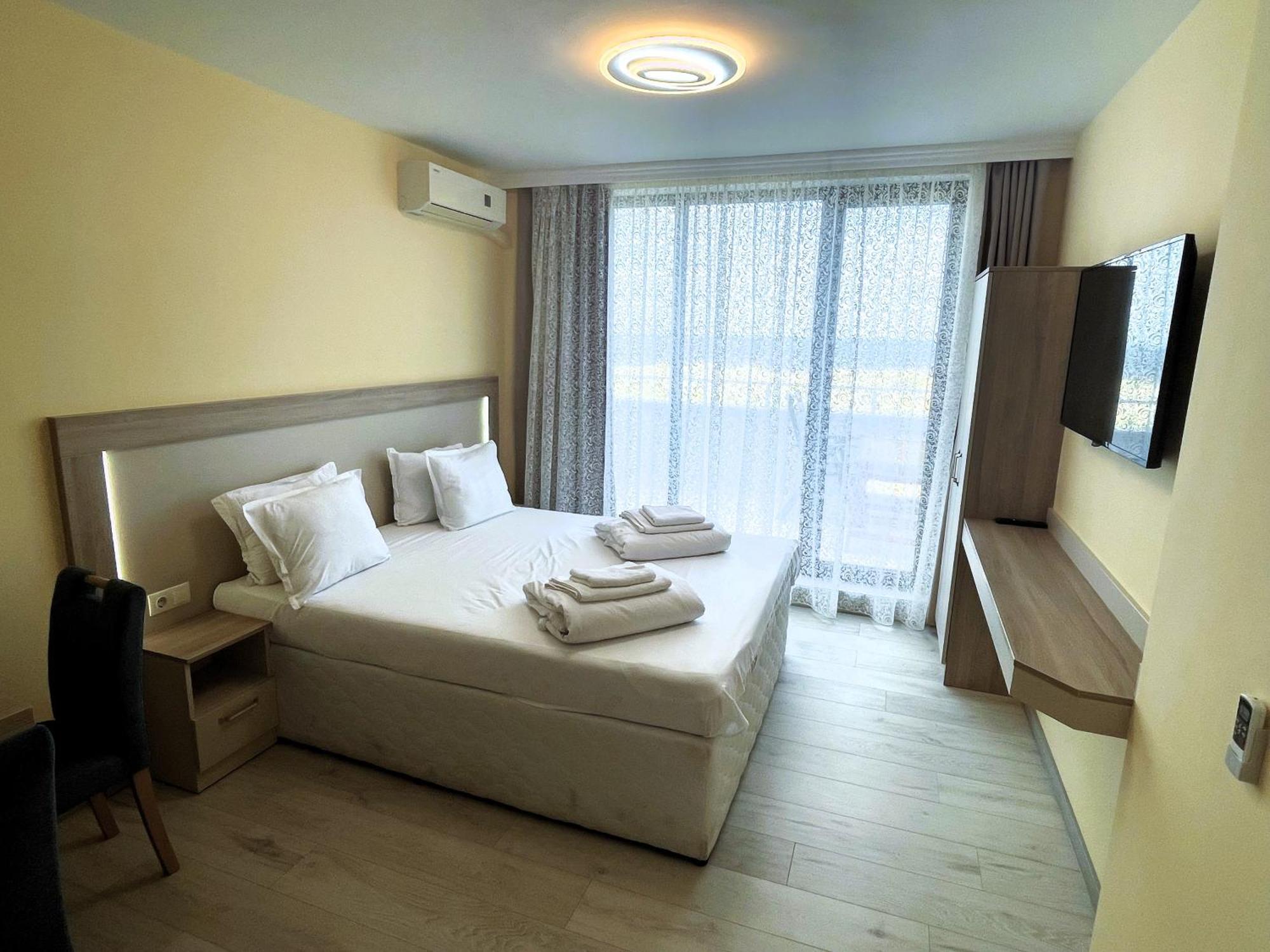 Apart-Hotel Panorama Sea Lux Primorsko Dış mekan fotoğraf