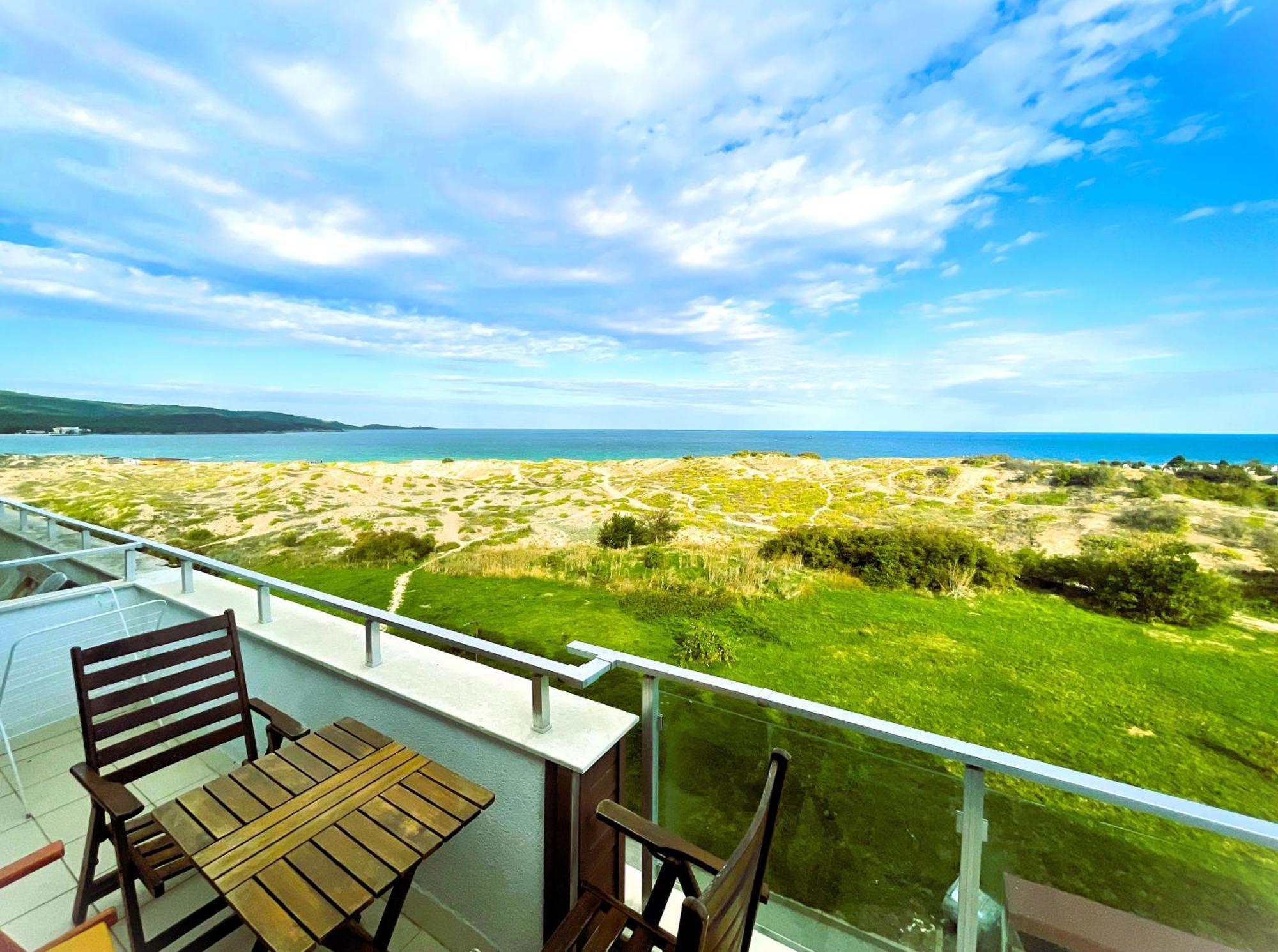 Apart-Hotel Panorama Sea Lux Primorsko Dış mekan fotoğraf