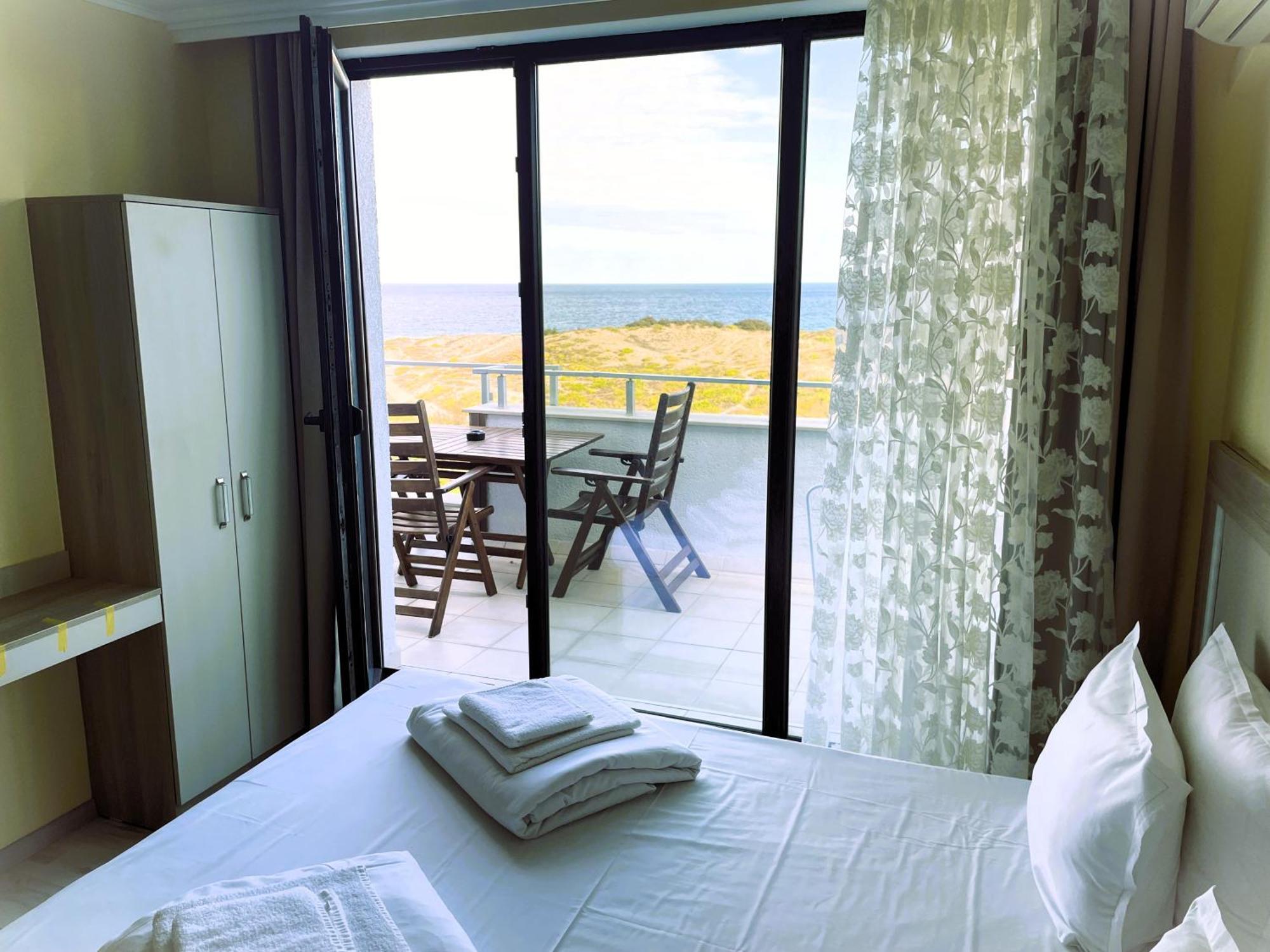 Apart-Hotel Panorama Sea Lux Primorsko Dış mekan fotoğraf