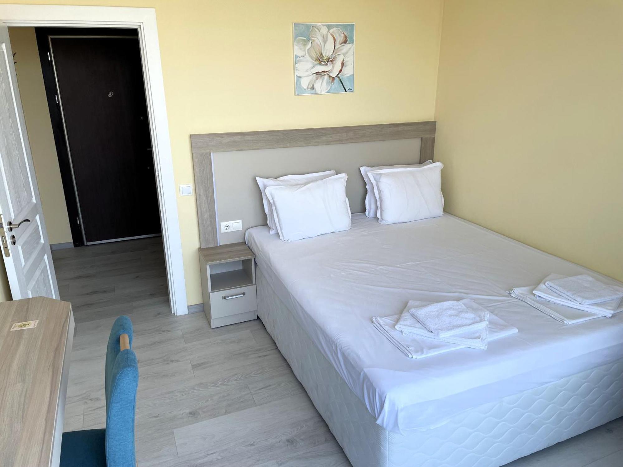 Apart-Hotel Panorama Sea Lux Primorsko Dış mekan fotoğraf