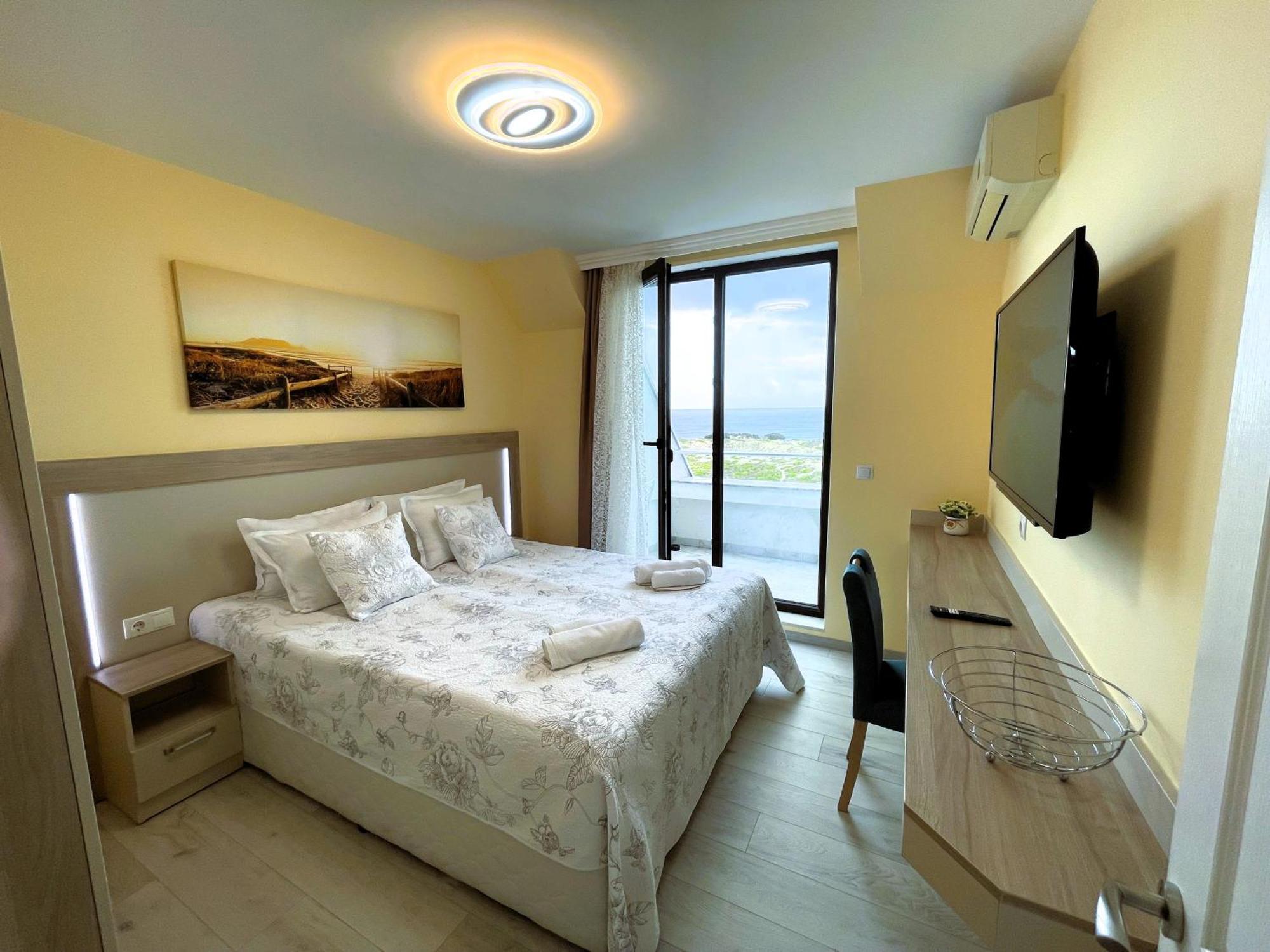 Apart-Hotel Panorama Sea Lux Primorsko Dış mekan fotoğraf